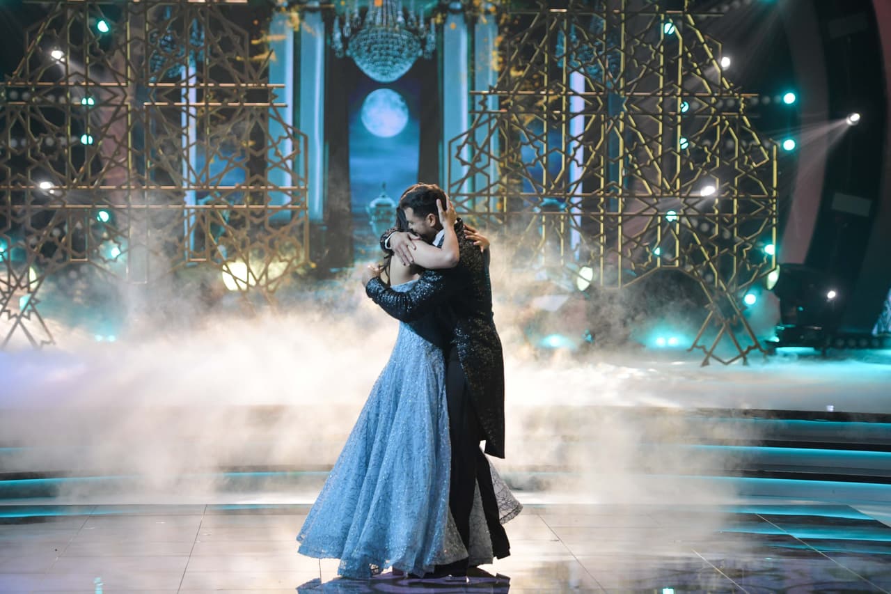 Entonces padre e hija se abrazaron.