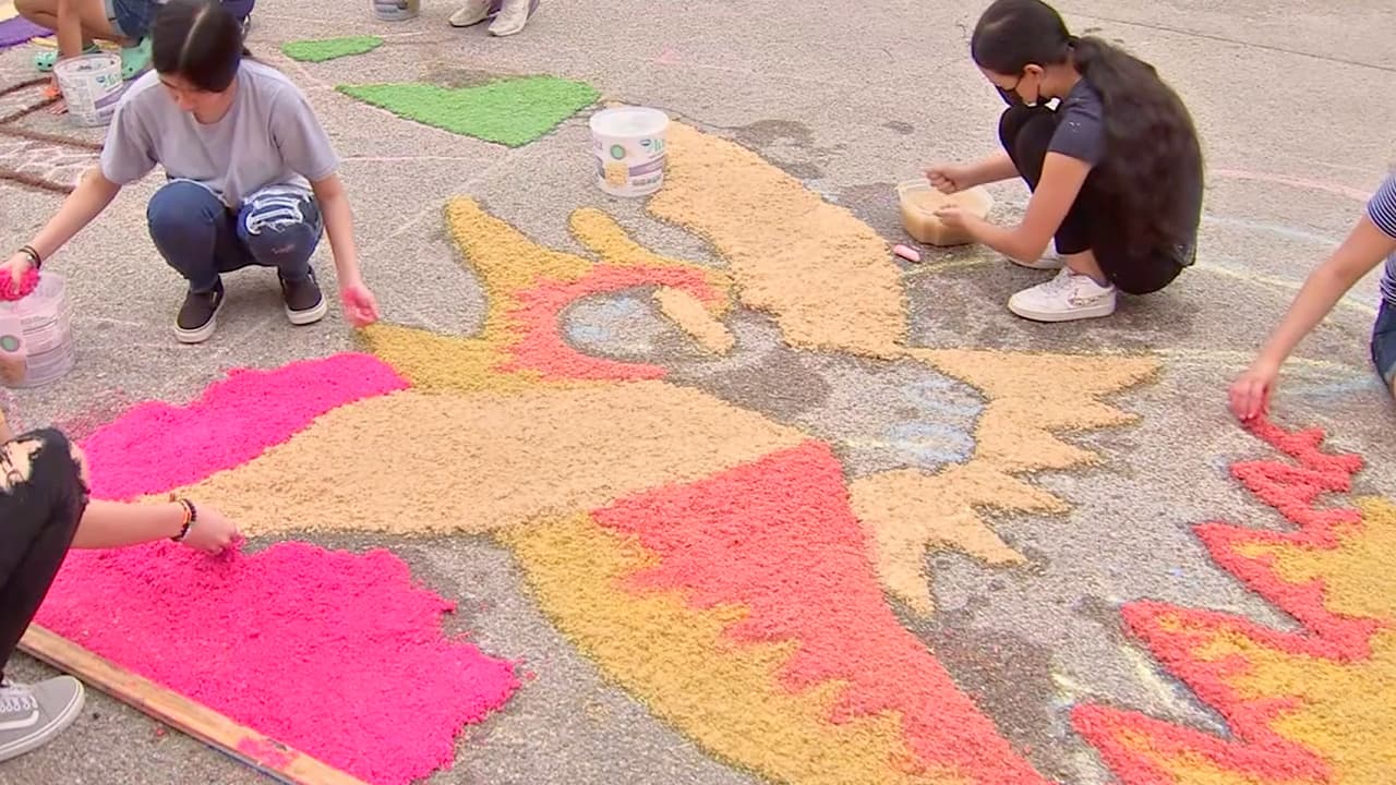 Año tras año, todos participan, es algo que ha unido a nuestra parroquia.