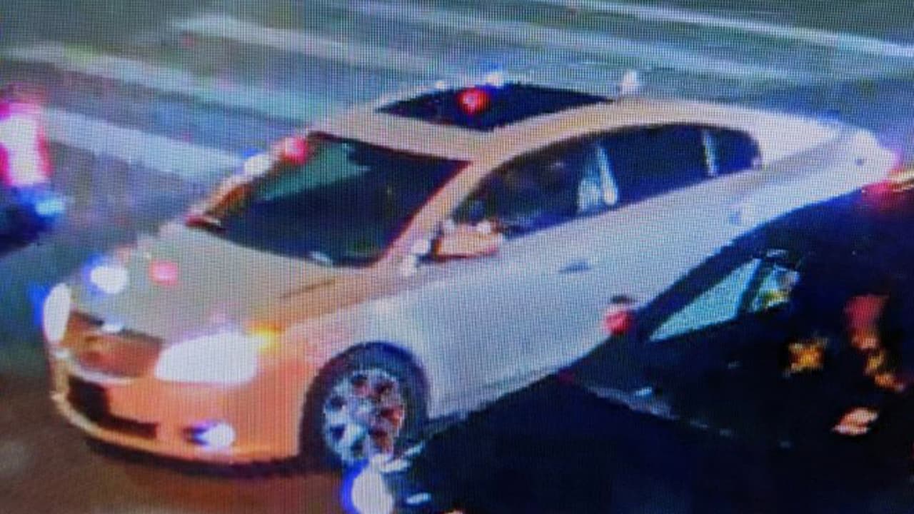 HPD publicó las fotografías de cámaras de vigilancia que muestran el auto que podría estar involucrado en el caso.