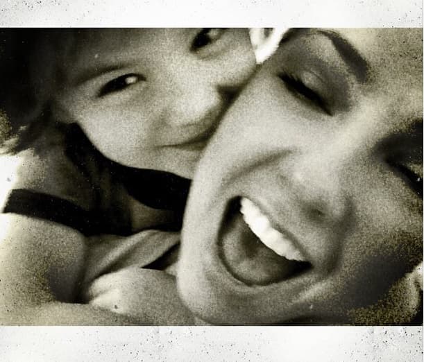 Podrá estar muy ocupada, pero Thalía siempre tiene tiempo para sus pequeños, y aquí nos lo demostró.