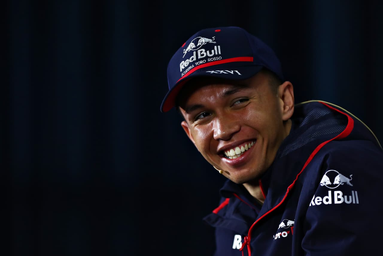 El tailandés Alexander Albon, de la Scuderia Toro Rosso, sabe que todo lo que venga para él es ganancia en el Circuito Internacional de Shanghai en China.