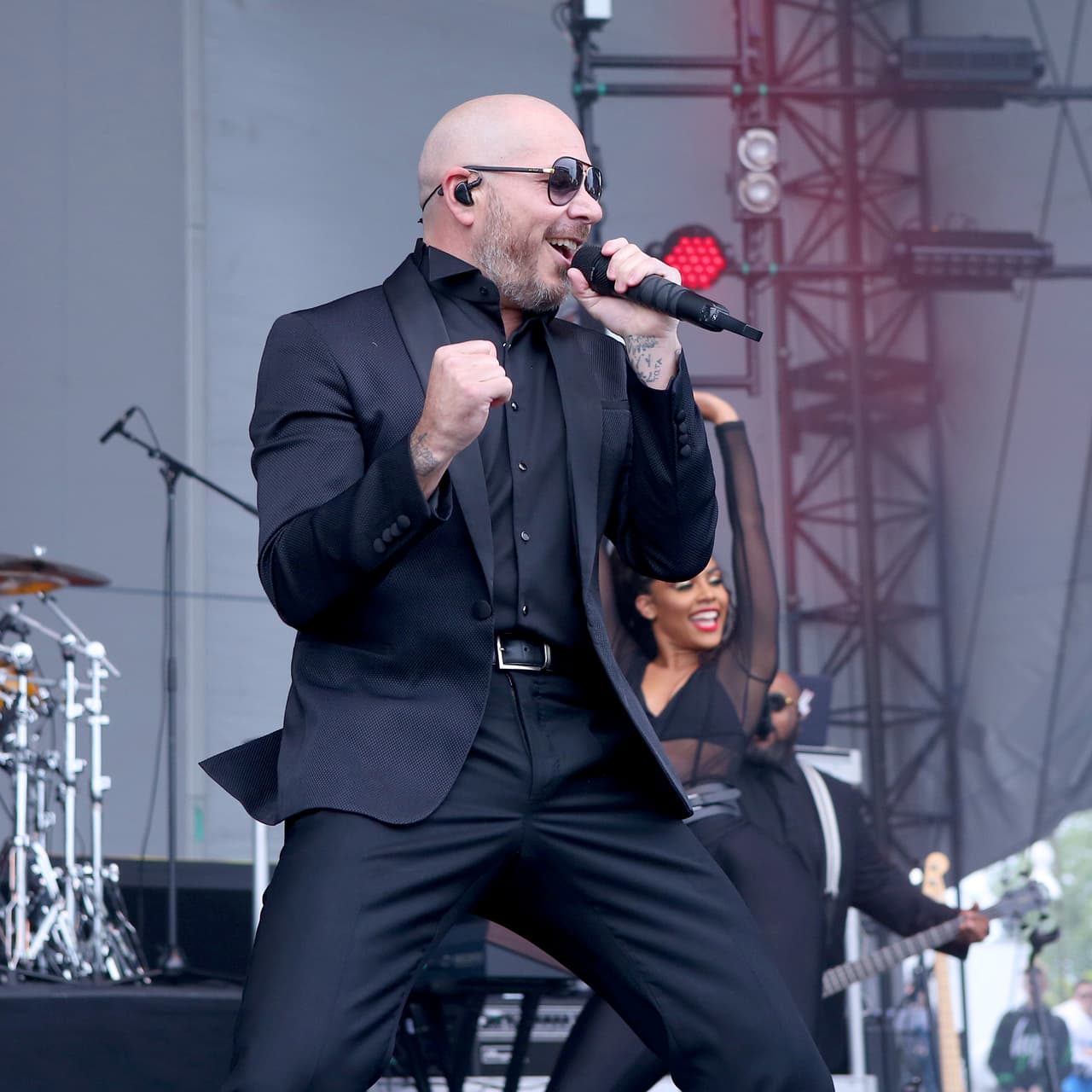 'No lo trates' fue grabada a través del sello discográfico de Pitbull, Mr. 305 Records.