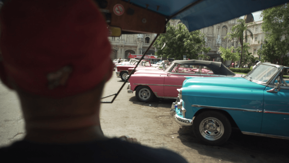 "Al final del día, lo que la gente necesita es que las puertas que están cerradas se abran para que las personas puedan tener una vida mejor. Eso es lo que queremos", afirma Betancourt.