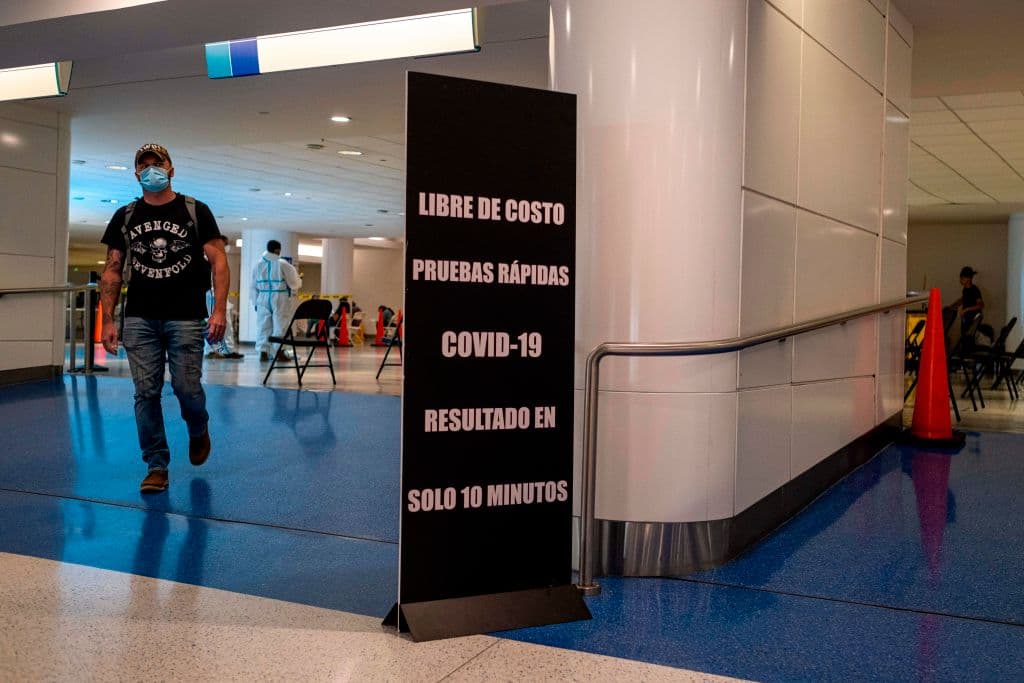 Un centro de pruebas gratuitas de covid-19 en San Juan, Puerto Rico.