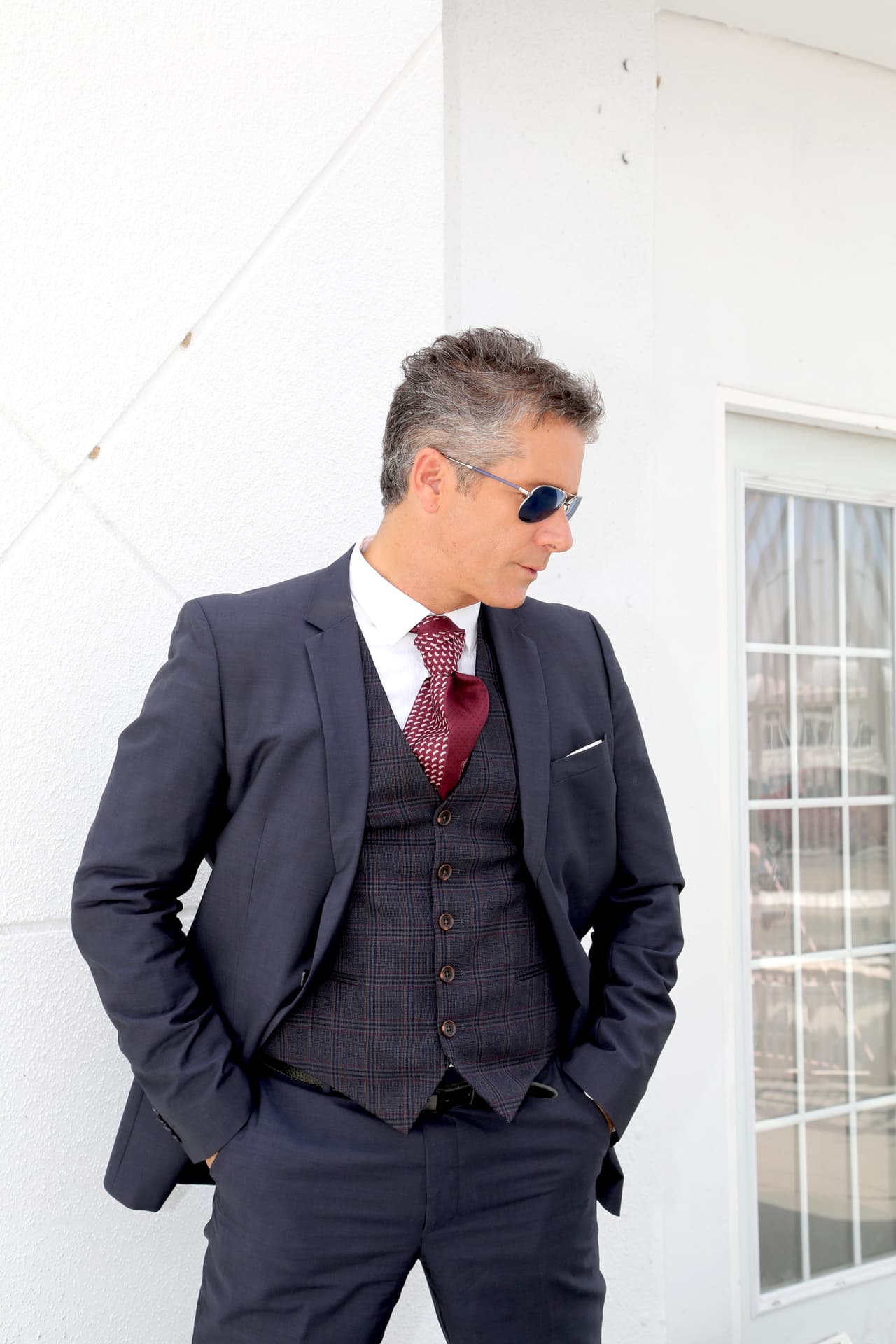 Fernando Carrillo también tuvo problemas con la justicia estadounidense en 1999. El actor fue detenido en Miami por posesión de estupefacientes y exceso de velocidad.