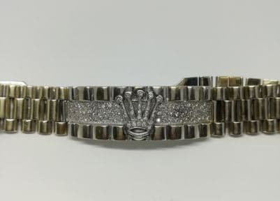 El SAE espera una 
<b>recaudación mínima de 21.8 millones de pesos (1,143,562.60 dólares)</b> que tendrán como fin rehabilitar los caminos rurales del país, principalemnete los de la zona del estado de Michoacán y Colima. 
<br>