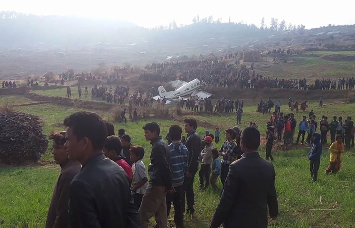 La zona de Katmandú donde se estrelló un pequeño avión. (Foto por Khagendra Bhattarai, AFP).