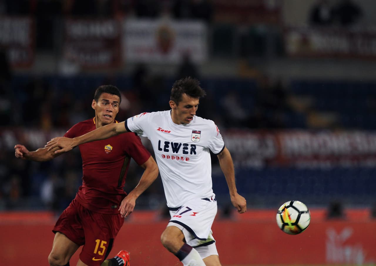 Roma derrota al Crotone con Moreno los 90 minutos