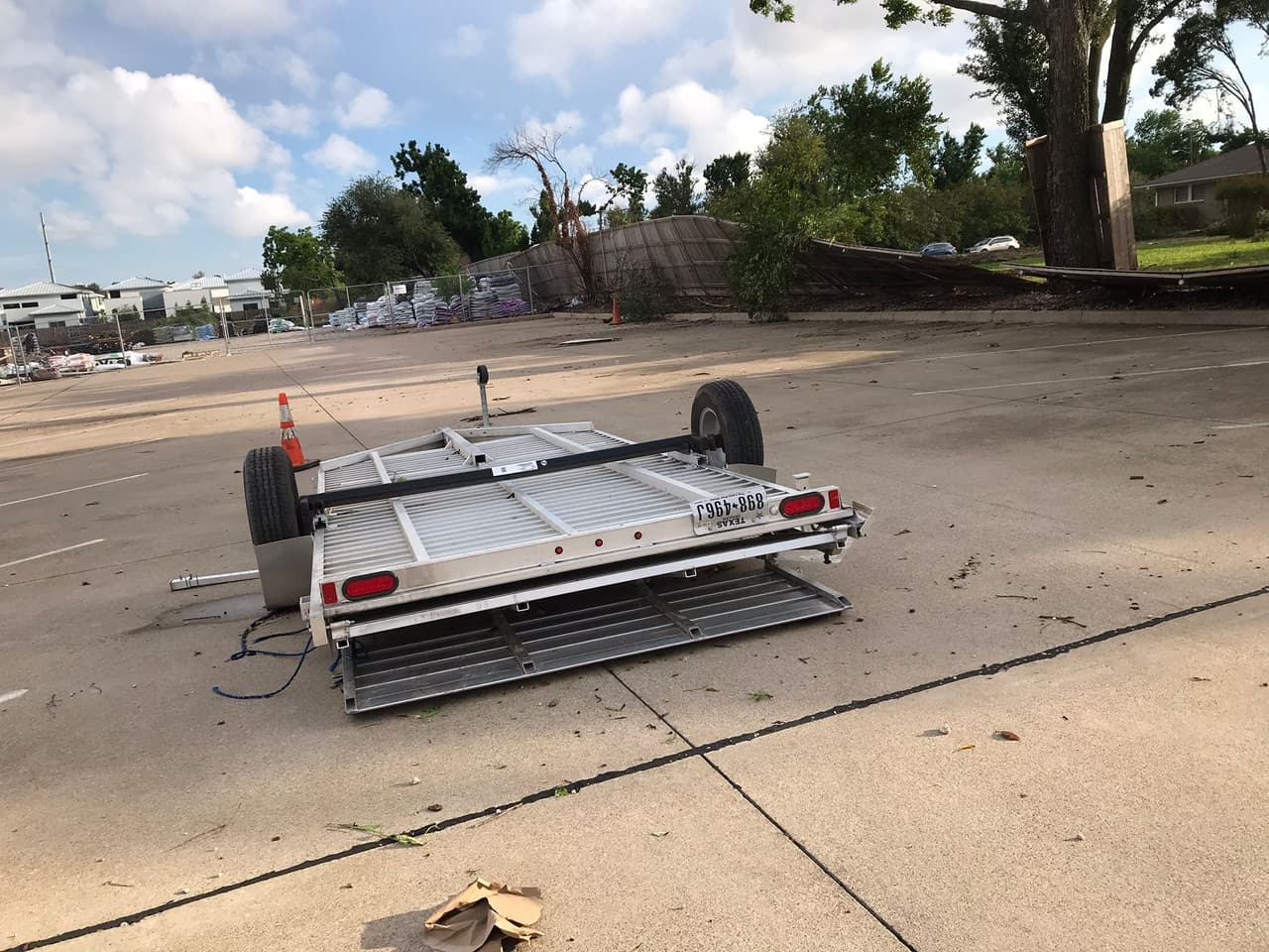 Hasta el momento se han confirmado dos tornados.
<br>