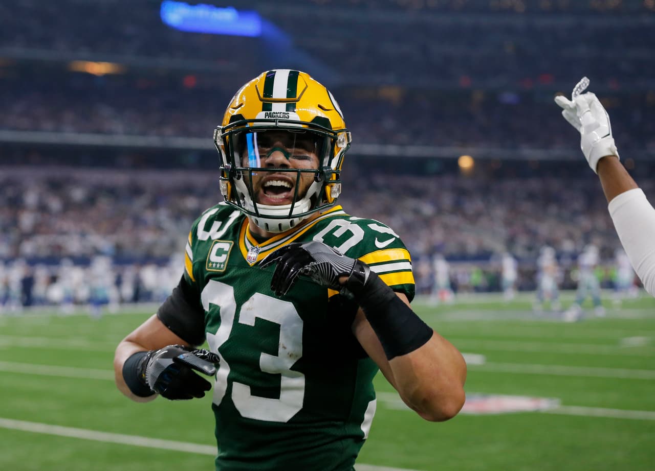 <b>23 SS - MICAH HYDE: <i><a href="http://www.univision.com/deportes/futbol-americano/national-football-league/nfl-2017-movimientos-de-la-agencia-libre" target="_blank">FIRMADO POR </a></i></b>BUFFALO BILLS
<br>Hyde ha sido eclipsado en la defensiva de Green Bay, pero es uno de los defensas defensivos más versátiles de la liga, capaz de jugar esquineros y seguridad, además de regresar a los botes.