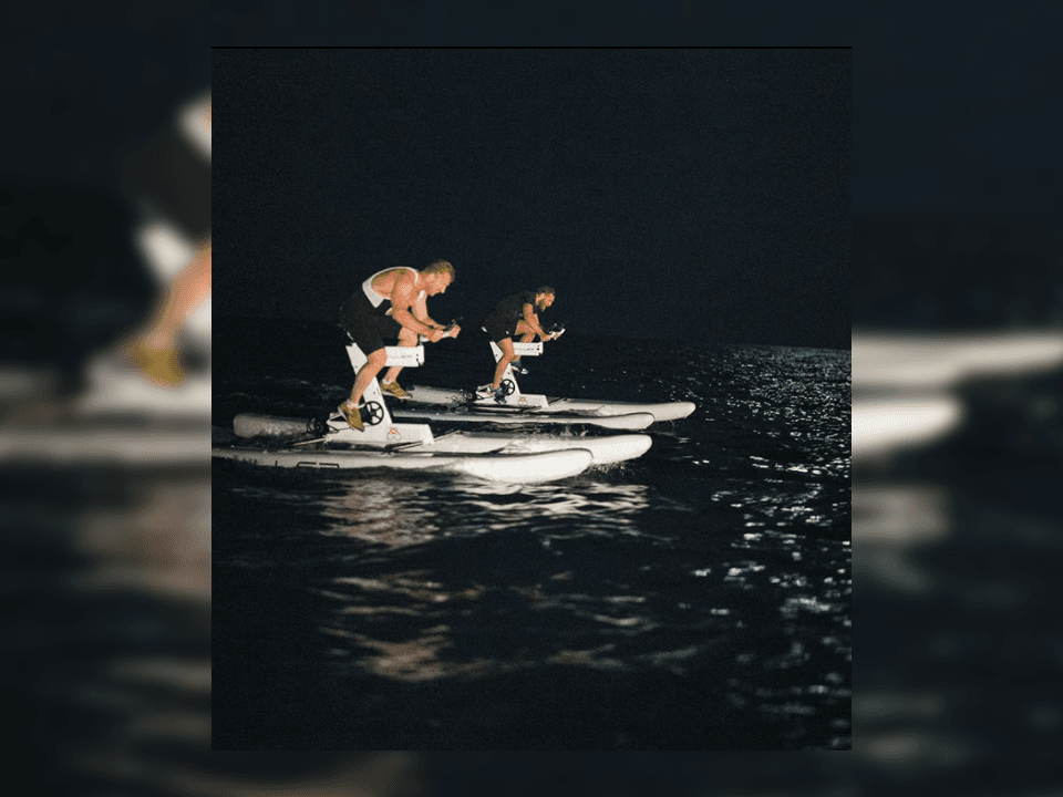 McGregor fue invitado junto con el nadador francés Yannick Angel, quien funge como embajador de la fundación de la Princesa.