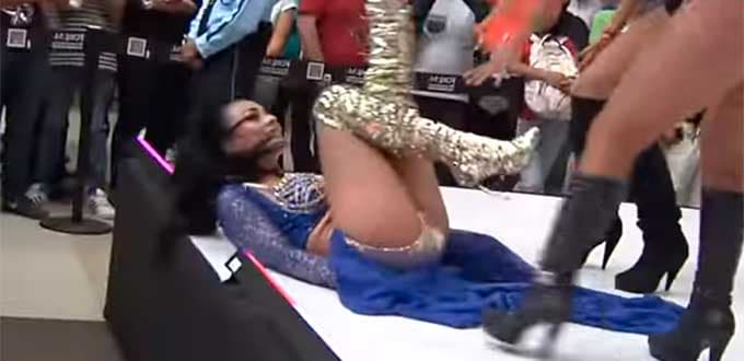 Ivonne Montero sufrió un ligero accidente en medio de una presentación que ofrecía en una plaza comercial de la Ciudad de México.