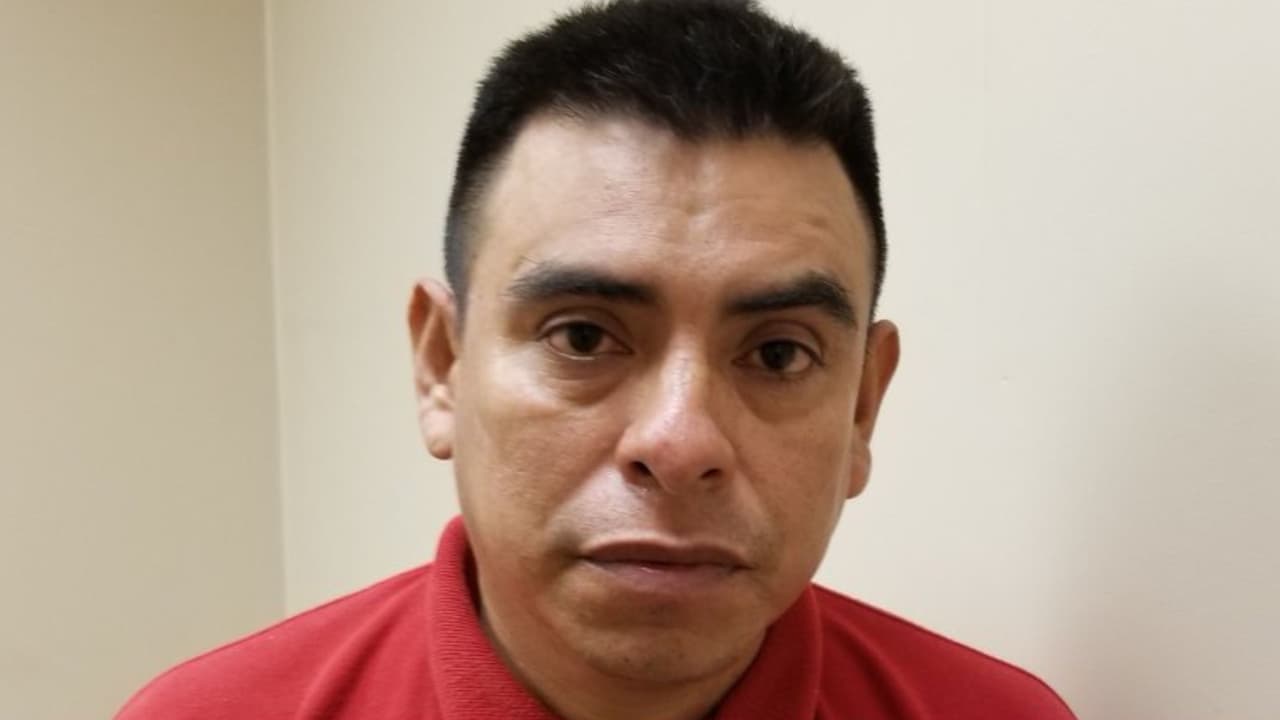 Agentes de la Patrulla Fronteriza de la estación Douglas detuvieron a Marcelino Santiago Duran, de 40 años. El inmigrante mexicano tiene antecendentes por conducta sexual inapropiada. Santiago fue condenado previamente por delitos graves de actos lascivos con un menor en Seminole County, Florida.