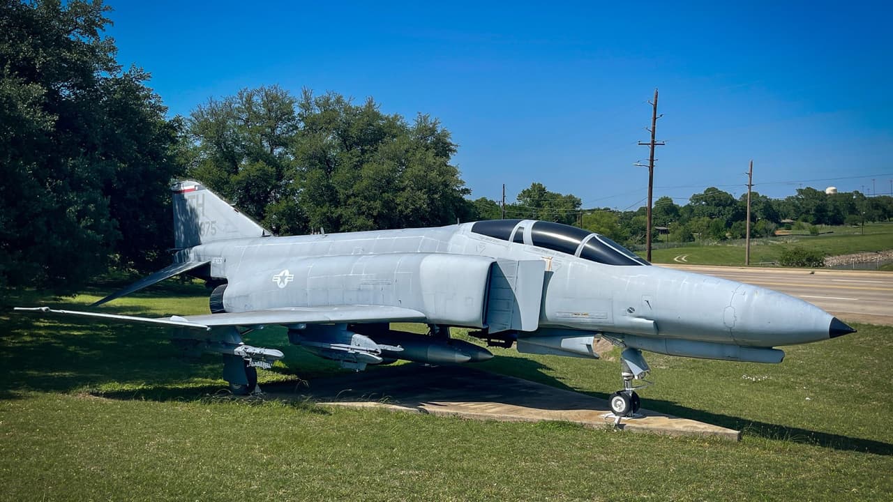 ¿Por qué una ciudad de Texas adoptó un jet militar F-4 Phantom?