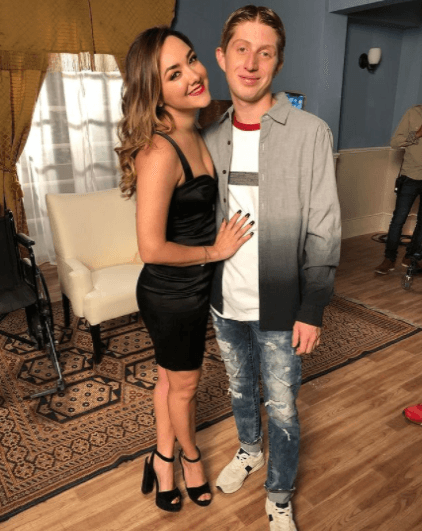 Desde los primeros capítulos de la sexta temporada, Benito se olvidó del niño tierno que interpretaba para ser todo un galán. 
<br>