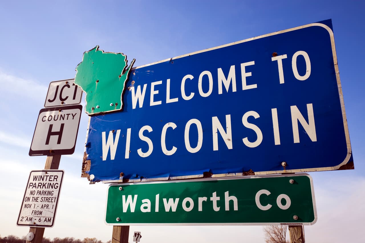 <b>Puesto 6. Wisconsin </b>
<br>
<br>Puntaje total: 60.94.
<br>
<br>Asequibilidad: puesto 32.
<br>
<br>Economía: puesto 20. 
<br>
<br>Educación y salud: puesto 10.
<br>
<br>Calidad de vida: 8. 
<br>
<br>Seguridad: 9.
<br>
<br>Los estados con el promedio más alto de horas de trabajo semanales son Louisiana, Oklahoma, Texas, Wyoming, Dakota del Norte y Alaska.
<br>