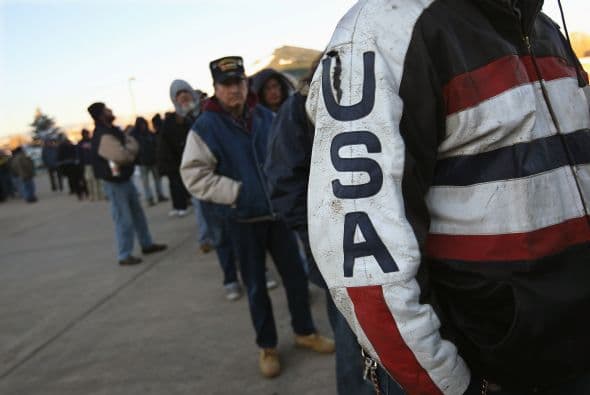 El reporte indicó que la edad de este grupo está entre los 55 y 64 años, mientras que para los civiles, se encuentra entre 35 y 45 años.