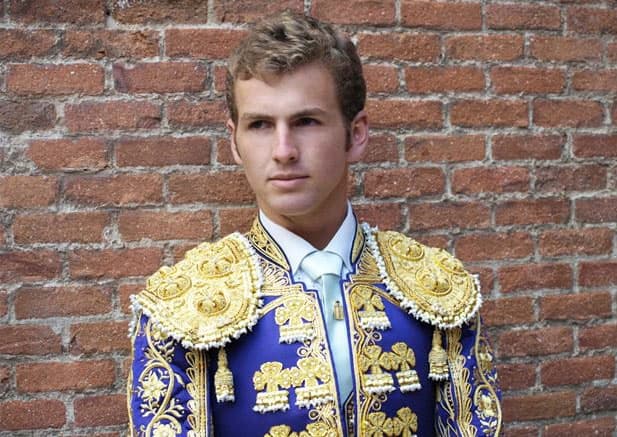 <b>Octavio García</b> 'El Payo' es uno de los galanes con los que también se le ha relacionado a
<b><a href="http://www.univision.com/personas-belinda-peregrin-schull-e">Belinda</a></b>, pero ella sólo agregó en su momento que eran amigos.