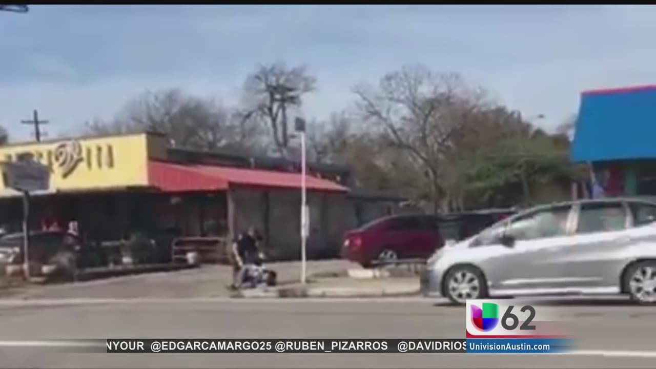 Captan en video el violento arresto de un profesor de ingeniería por la Policía de Austin