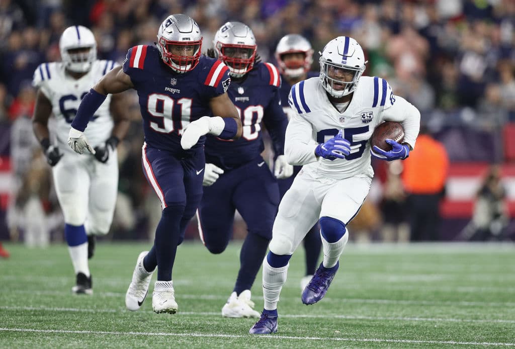 Y pese a venir un pase más en conexión entre Luck y Ebron para otro touchdown, solo puso más decoroso el marcador (38-24), ya fue demasiado tardía la reacción. Restaba 1:11 de juego.