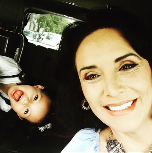 Luciana ya tiene 4 años y sigue siendo una niña muy sonriente.