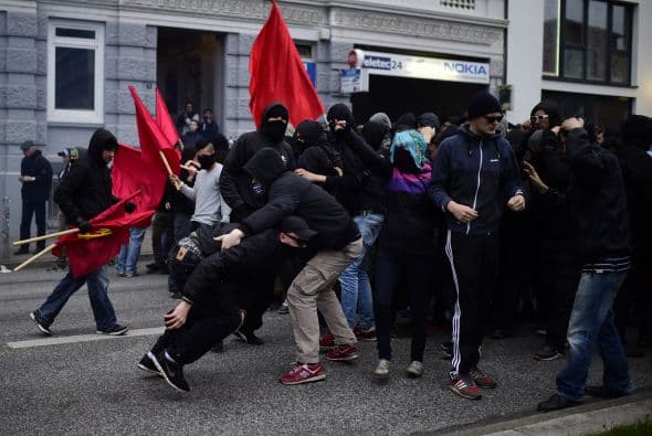 Los enfrentamientos no fueron ajenos a las protestas en Alemania con motivo del 1 de mayo.