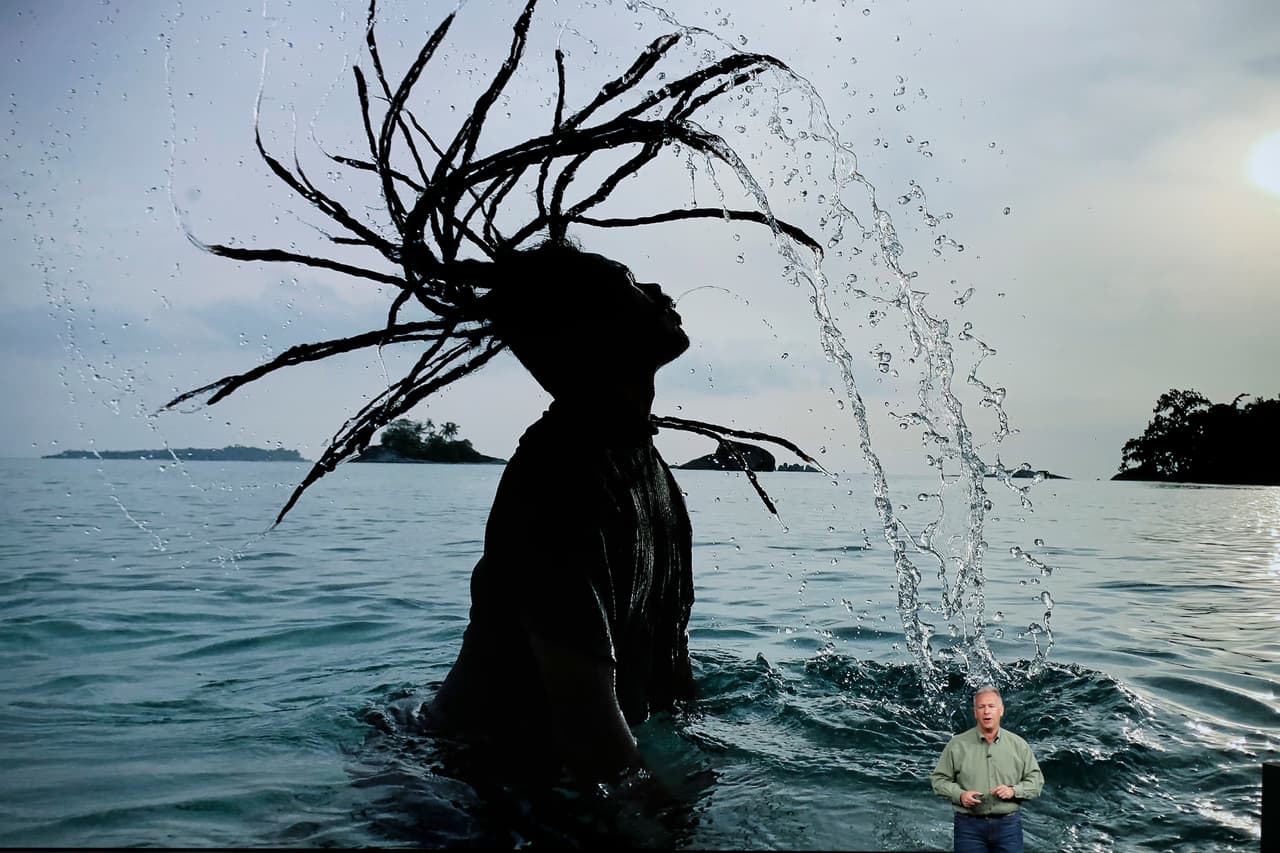 Como los modelos anteriores, las cámaras tienen sensores ópticos de estabilización de imagen y gran obturación para cuando hay poca luz.