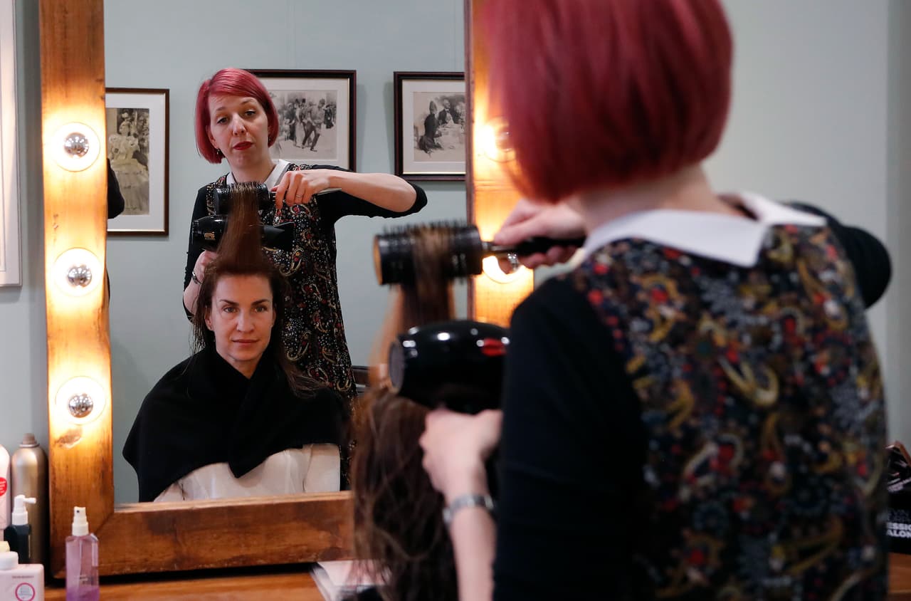 'Un cliente a la vez': estéticas de Sacramento piden poder abrir con limitaciones