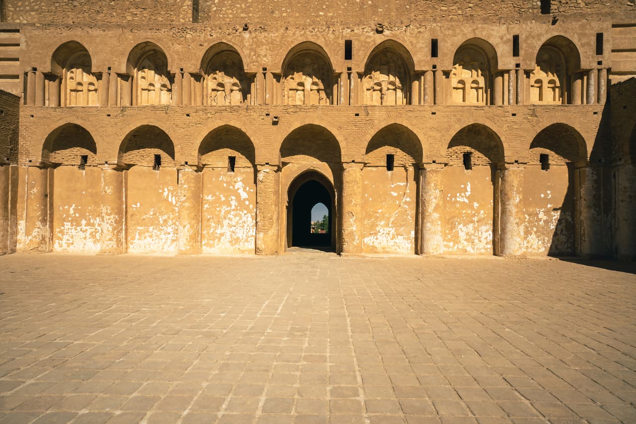 <h3 class="cms-H3-H3">8. Irak</h3>
<br>
<br>🛫 
<b>Factores de riesgo:</b> Terrorismo, secuestro, conflicto armado, inestabilidad social y capacidad limitada del Departamento de Estado para ofrecer ayuda.
<br>
<br>🛫 
<b>Advertencia más reciente del Departamento de Estado: </b>18 de julio de 2022. 
<br>