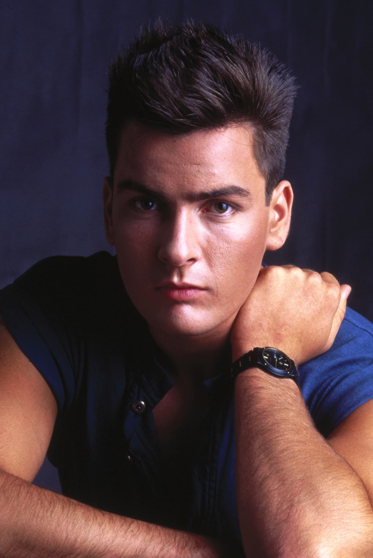 <b>Cassandra Jade Estevez</b>
<br>A los 19 años de edad, Carlos Irwin Estévez, nombre real de 
<b>Charlie Sheen</b>, debutó en la paternidad con el nacimiento de su primogénita, fruto de su relación Paula Profit, su novia de la preparatoria.