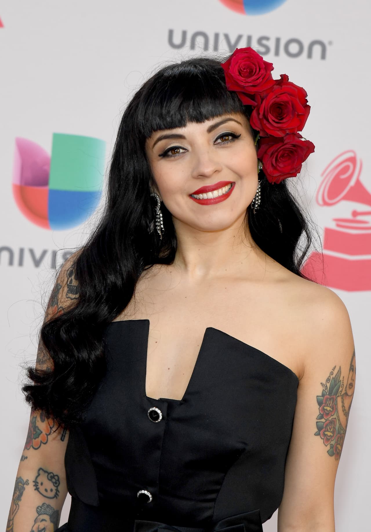 La cantante chilena Mon Laferte es vegana desde 2013, pues defiende la vida de los animales. “Tal vez si todos tuvieran que matar a su vaca y hacer todo ese proceso, nadie comería carne”, comenta.