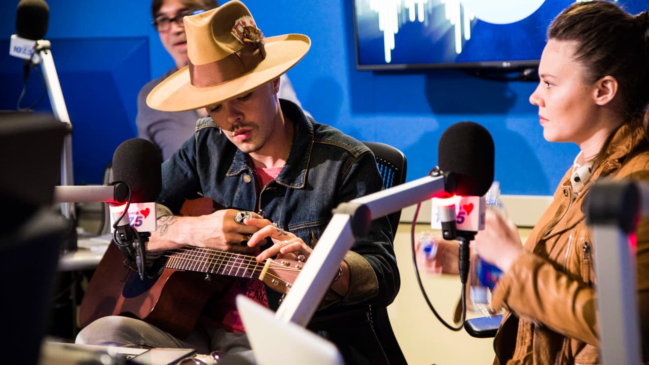 Al igual que en el concierto de la noche anterior, hablaron sobre su nuevo sencillo 'Me soltaste'.