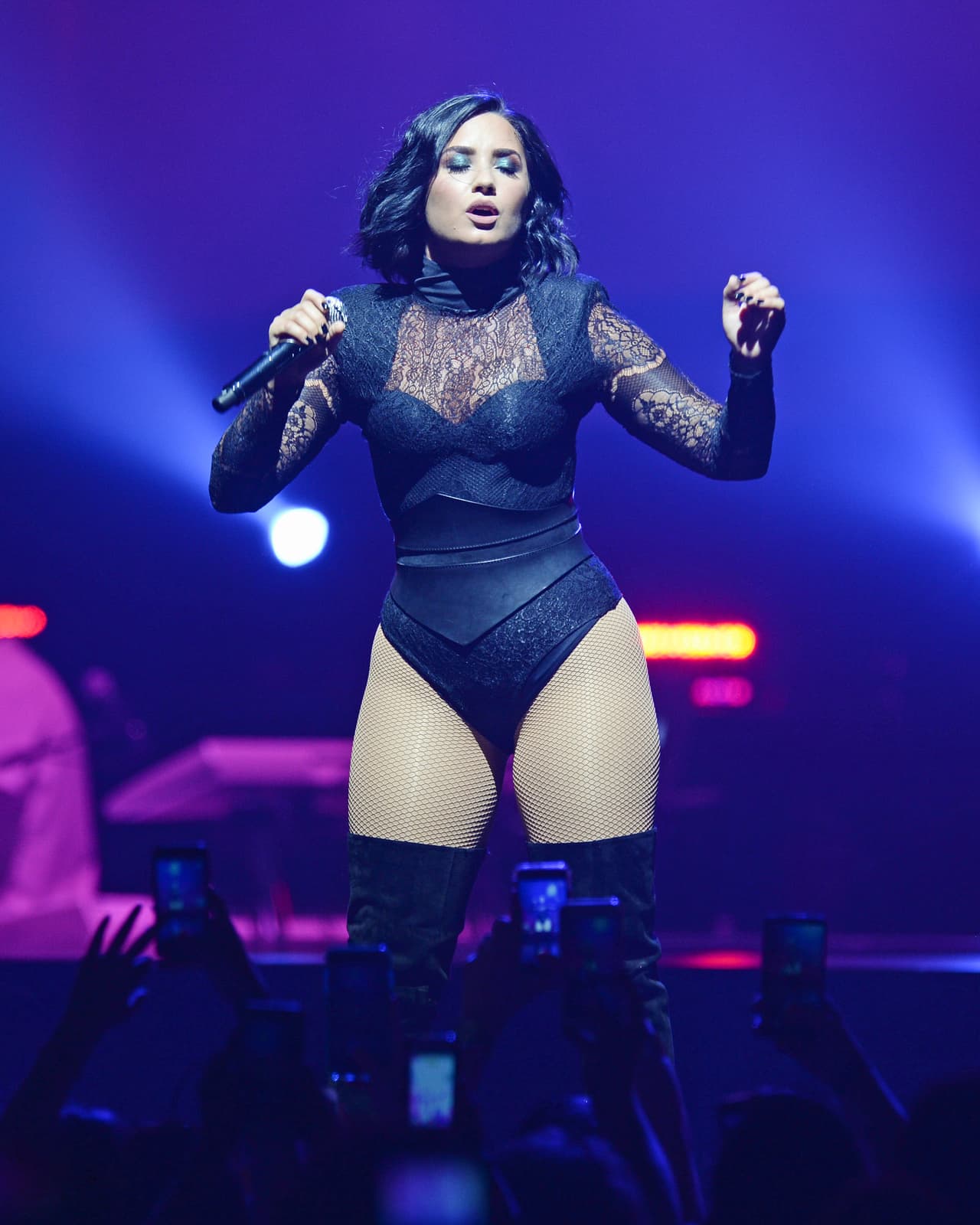 Está disfrutando de su soltería al máximo.