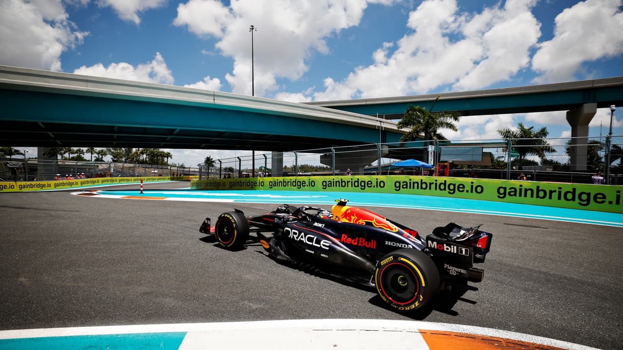 Verstappen gana la pole y Checo saldrá tercero en la Sprint de Miami
