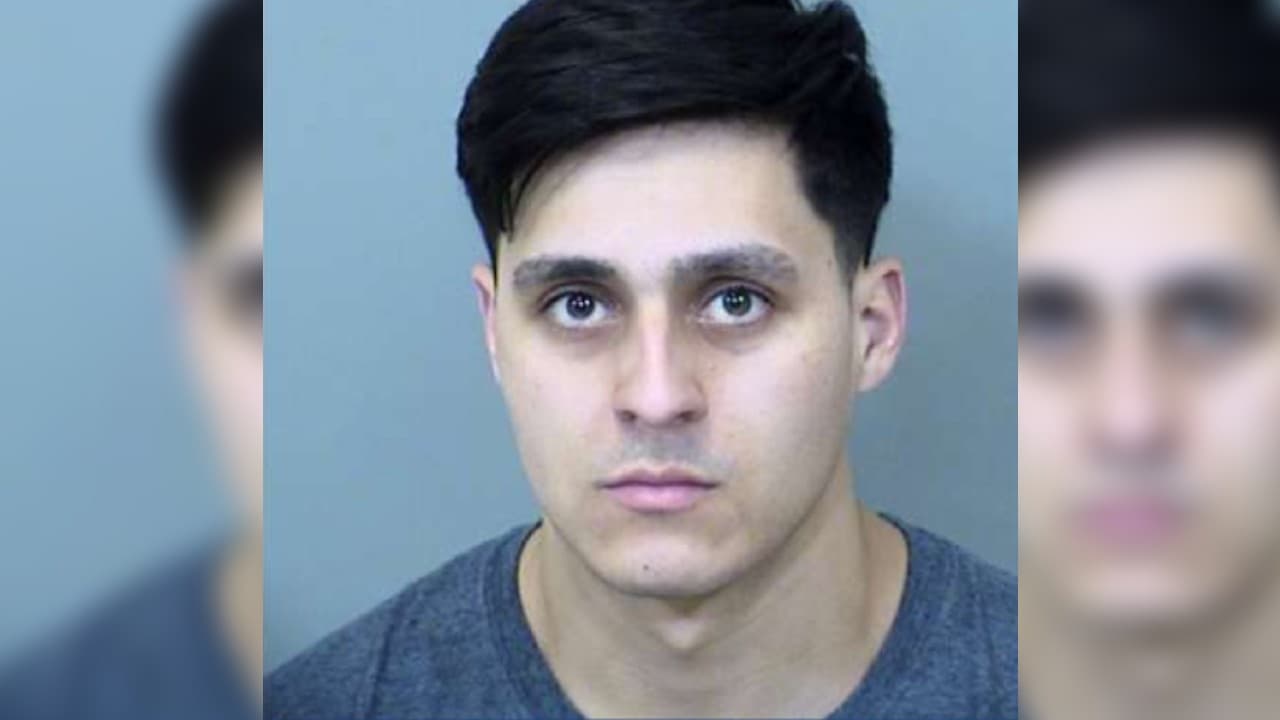 Arrestan a bombero de Phoenix acusado de abusar de una mujer dentro de su casa