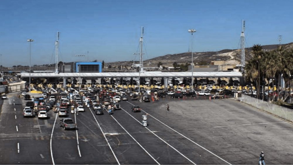 Carriles de acceso de Tijuana a San Ysidro.