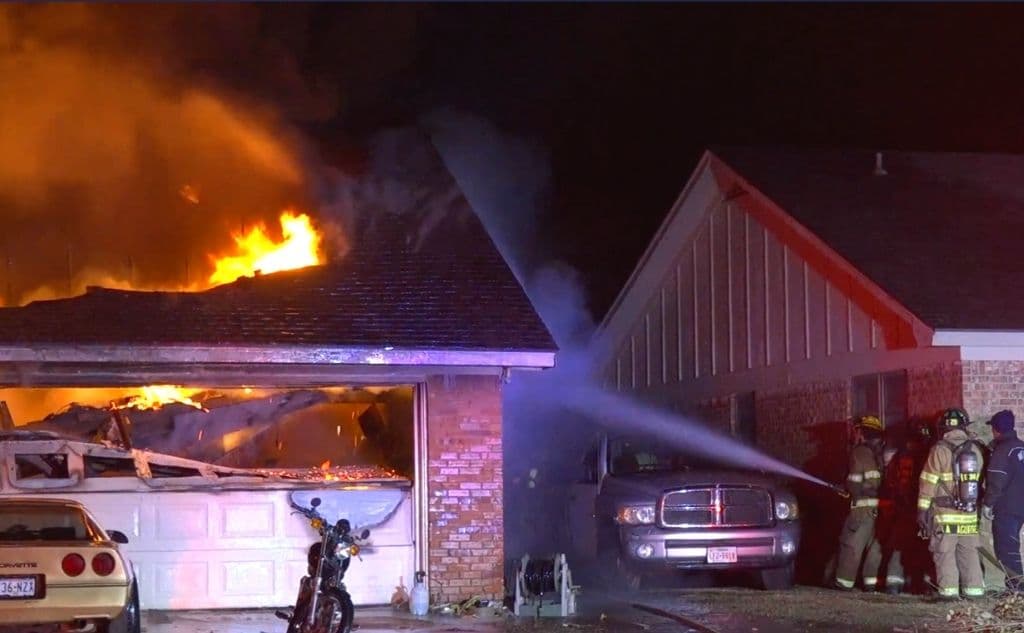 Un día de incendios en el Metroplex: tres siniestros han dañado cuatro hogares 