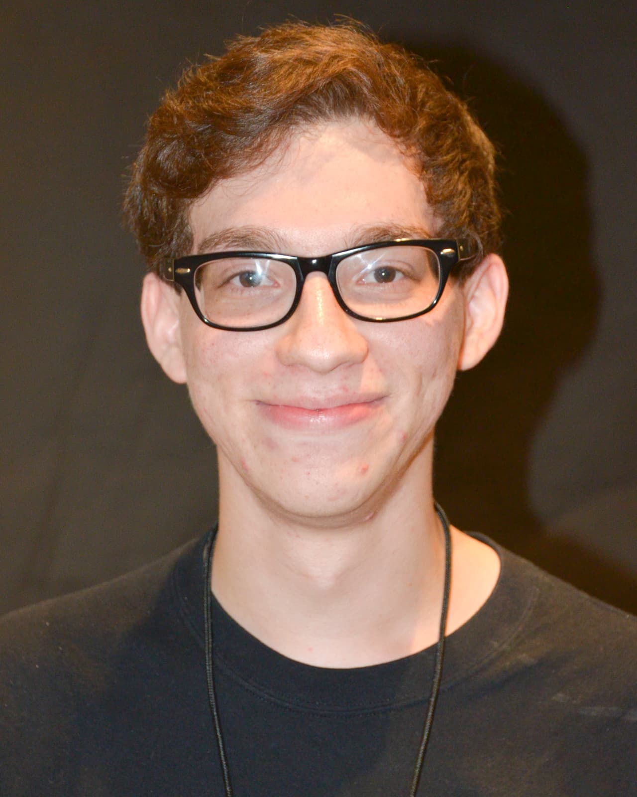 Kevin nos enamoró cuando Laura cantó con él en las audiciones de Miami Beach. Sin embargo, nadie se imaginó que se retiraría de la competencia.