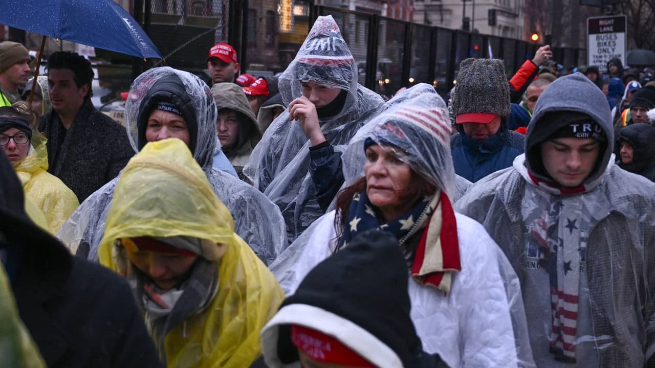 Miles de simpatizantes 
<b>acudieron la tarde del domingo al rally en favor del presidente Donald Trump</b> que se realizó en la Capital One Arena, en Washington DC.