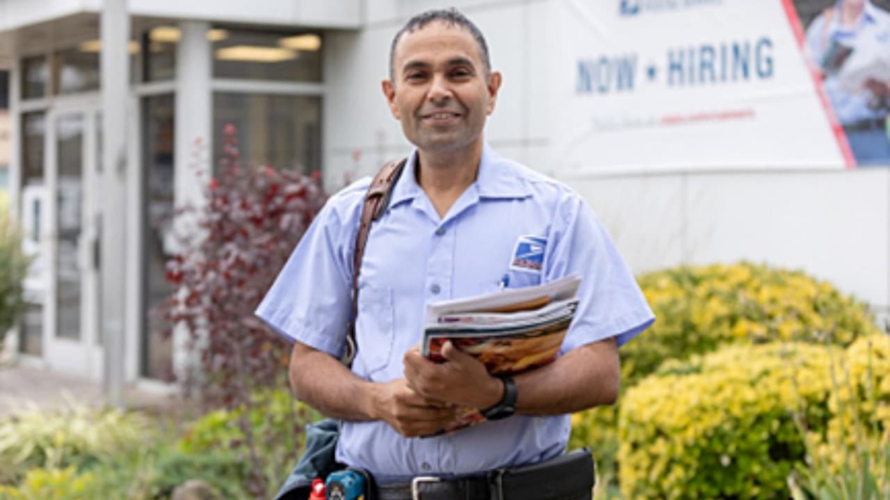 Correos realizará ferias de empleo en NY; ofrece puestos con sueldo de $19 la hora