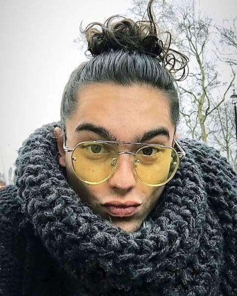 En esa ocasión el actor publicó en su cuenta de Instagram una foto tomada años atrás donde aparecía con su primogénito.