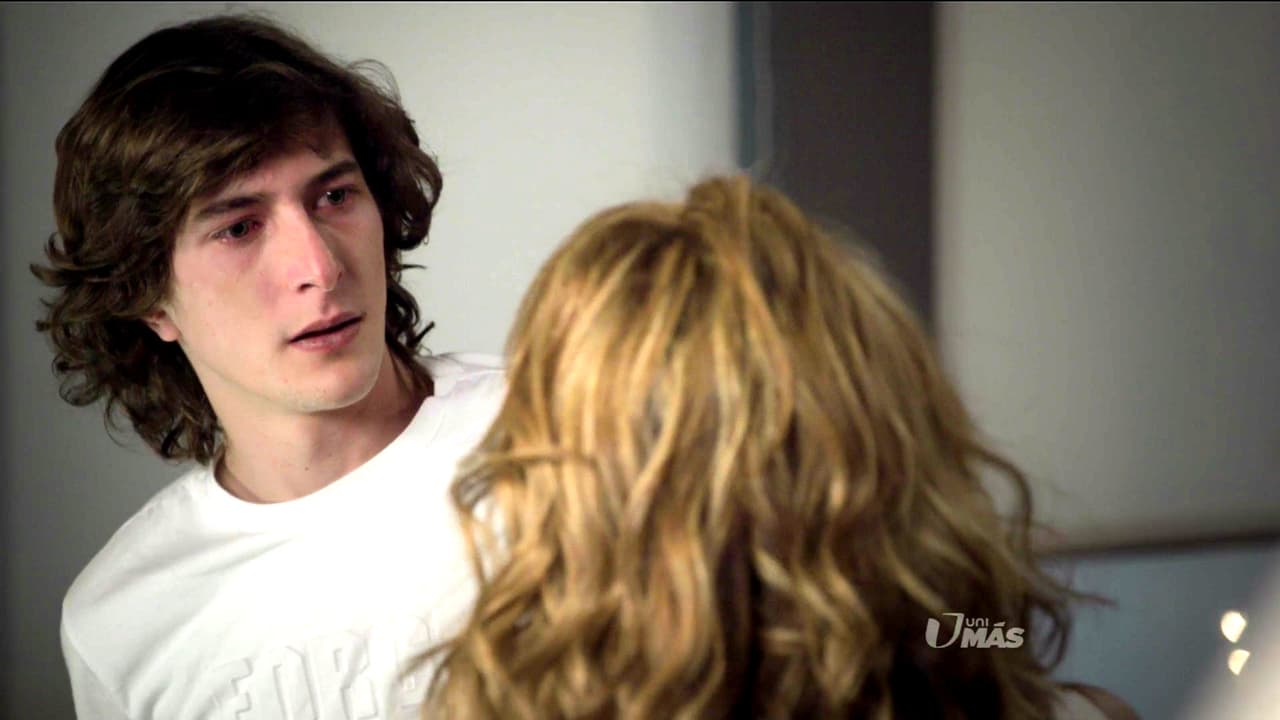 Por su parte, Emiliano está convencido que su padre es quien mandó a asesinar a Florencia.