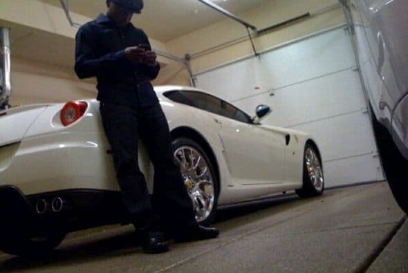 Ferrari 599 GTB Fiorano Motor V12 6.0 Lts. Potencia 670 HP Aceleración (0-60mph) 3.7 segundos Velocidad Máxima 208 MPH (335 km/h) Precio US$397,000