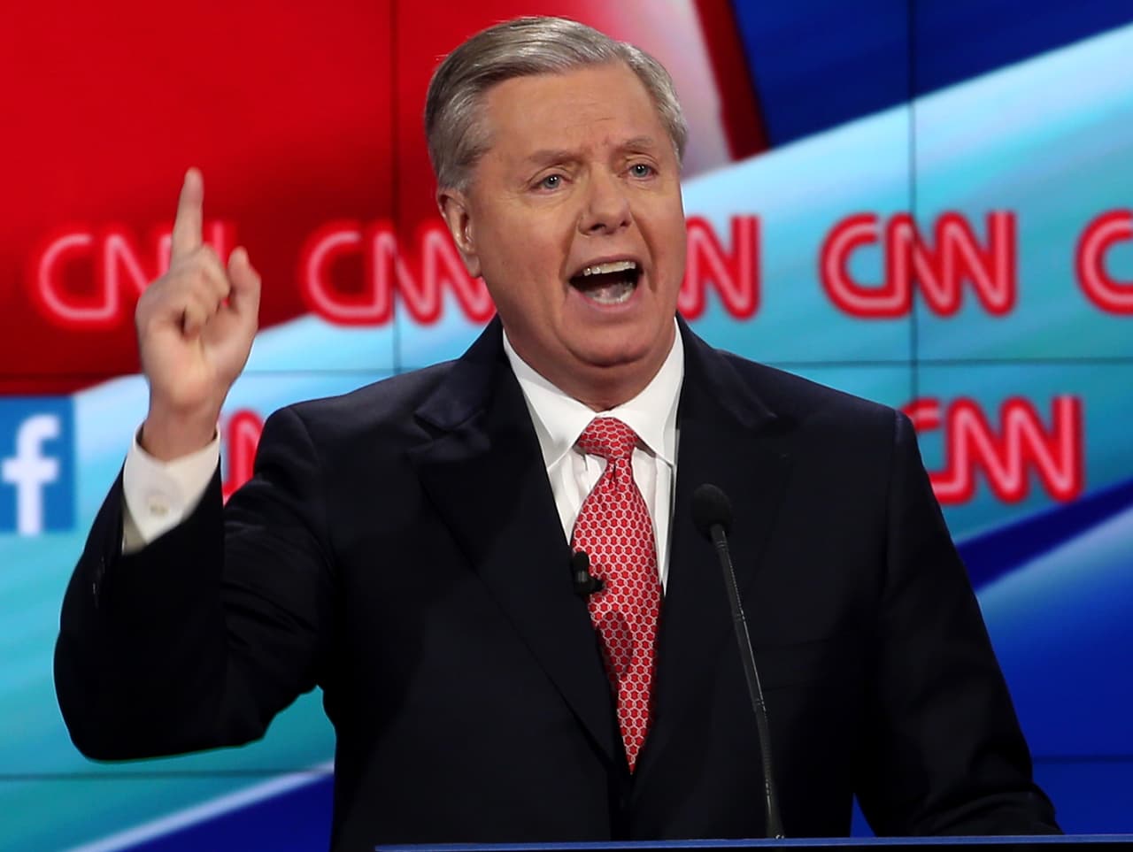 Lindsey Graham: con Trump "estamos en una carrera al fondo" de un abismo