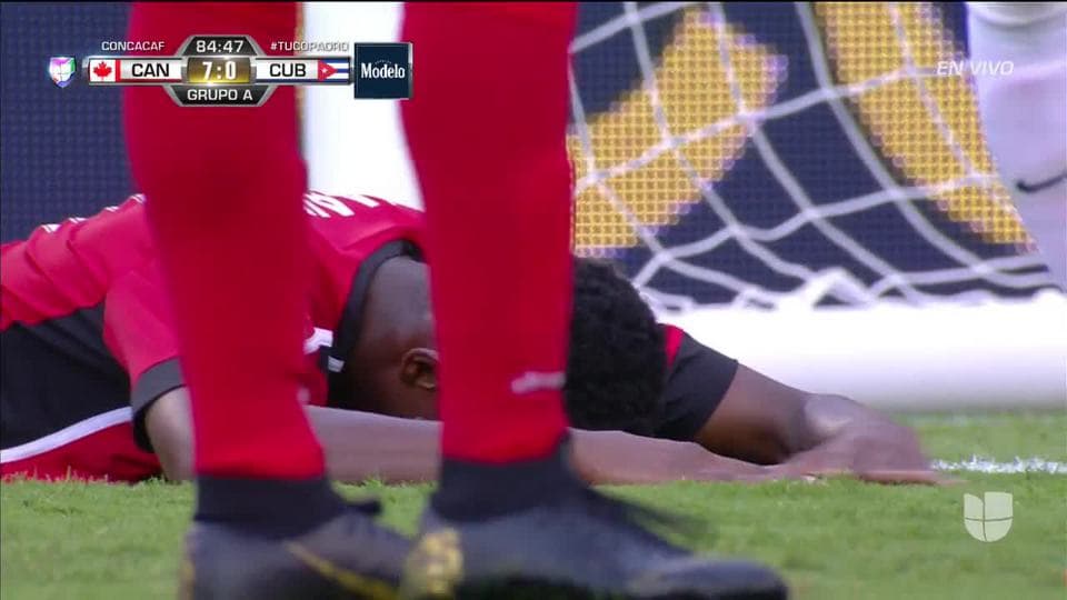 Tiro desviado de Maykel Reyes