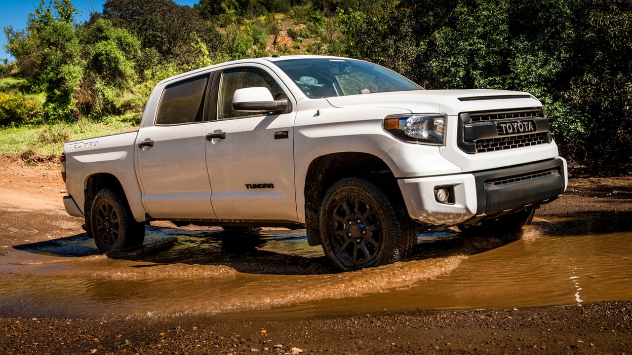 Puesto 6: Toyota tiene dos pickups entre las 11 más vendidas de 2016, la primera de ellas es la Tundra. Es la primera del ranking en superar las 100,000 unidades comercializadas en el año, fueron 103,933. Sin embargo, el índice bajó un 3.5% con respecto al año anterior.