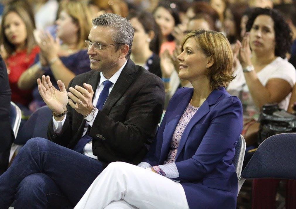 A mediados de verano se lo 'esmochó' por encima de los hombros, aunque luego se lo cortó aún más.