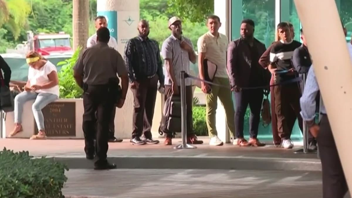 "Todavía no aparezco en el sistema": Saturación en cortes de inmigración en Miami frena procesos