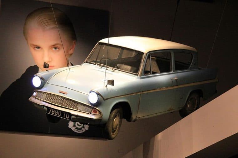 El cantante de One Direction, Liam Payne, compró el auto volador de los Weasley.