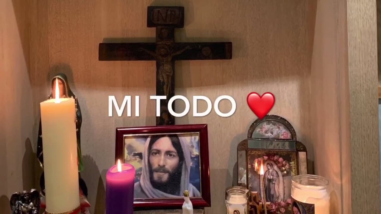 Además del cariño de su familia y amigos, la
<b>fe</b> en su religión fue fundamental para que Inés Gómez Mont saliera adelante.